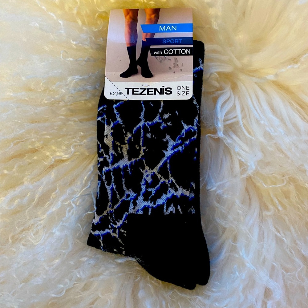 Brand New Stylish Tezenis size men’s socks imported from Europe!!